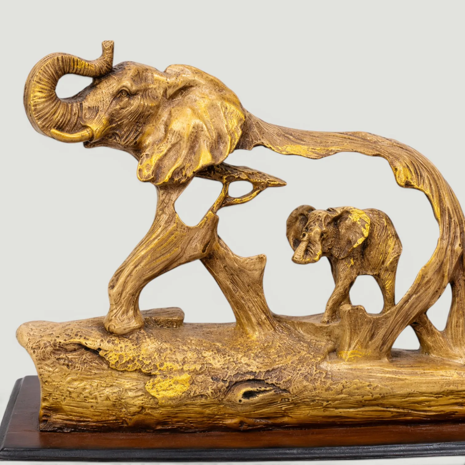 Abstract Elephant Texture Head Sculpture | Polyresin Tabletop Decor | Modern Ribbed Showpiece - view 4
